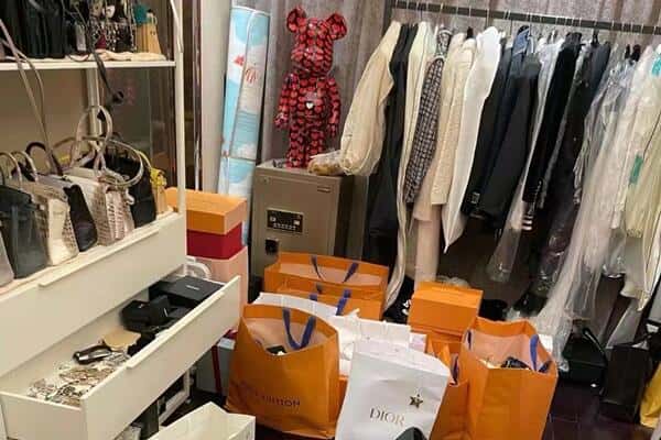 定西安定区回收一线品牌衣服.jpg
